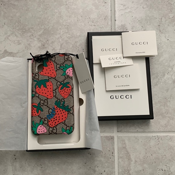 Gucci - iPhone Phone Case - Strawberry - Picture 1 of 9